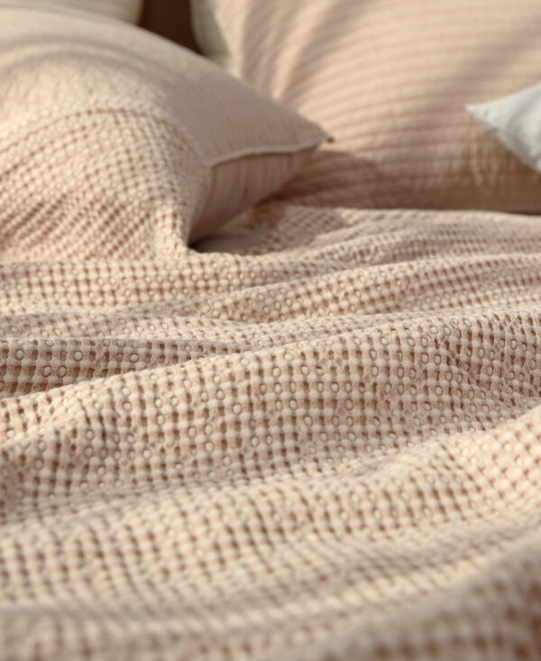 Moderwaffle ( Coral pink2) Chăn hè cao cấp gỗ sồi - Modal Waffle Spread